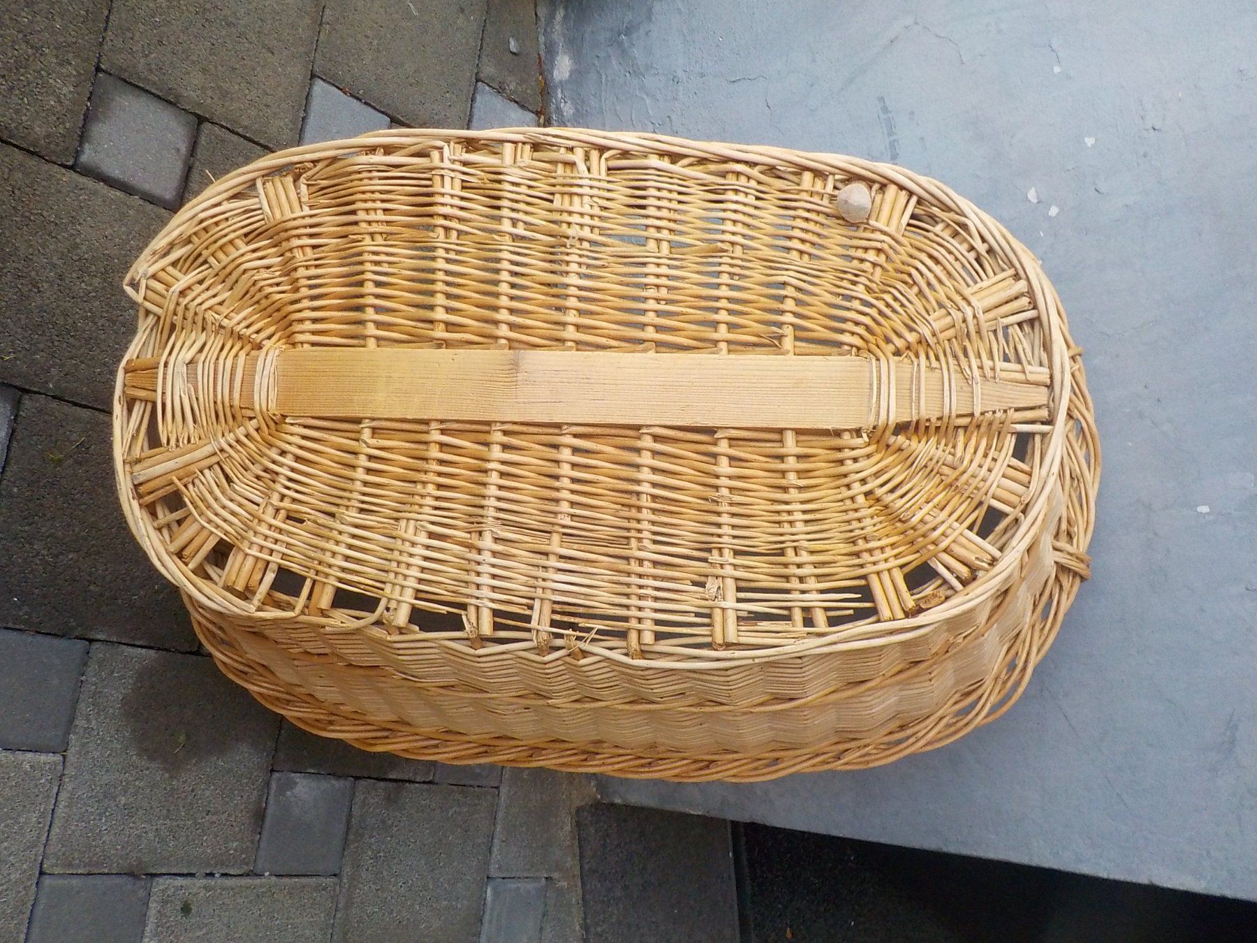 Autres articles pour la maison: Korb mit Tragegriffen – D'occasion à Montlingen par Tasti 1