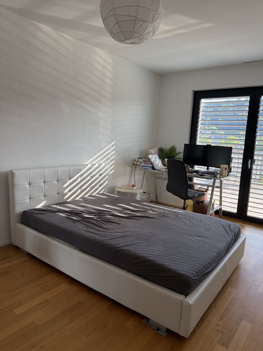 Maisons du monde Letti: Bettgestellt mit Lattenrost 140x200cm – Usato da Villmergen venduto da gia_qw8b