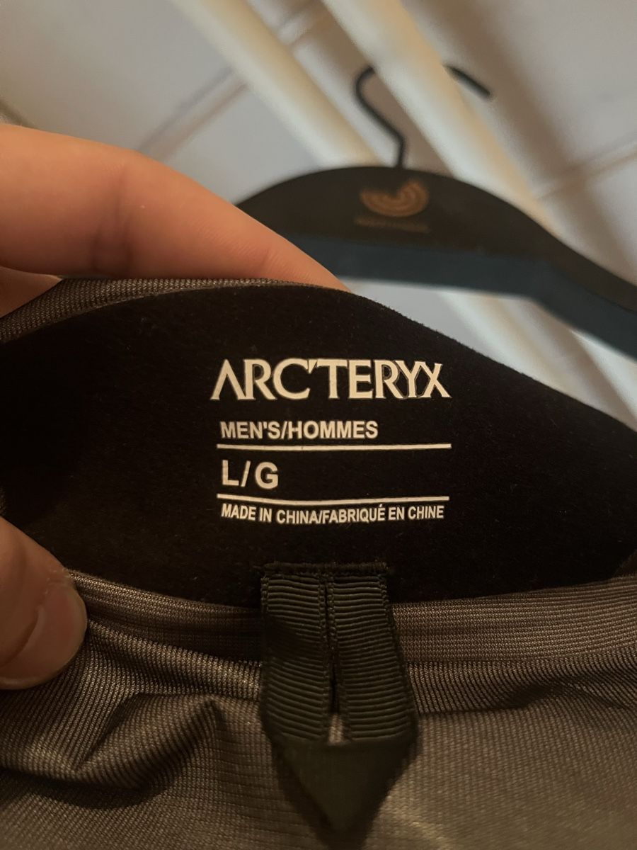 Arcteryx Giacche: Arc'teryx Beta Hardshell Jacke schwarz Grösse L  – Usato da Münchenbuchsee venduto da din_s59g 4