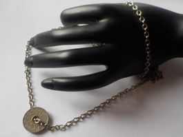Kette mit Anhänger