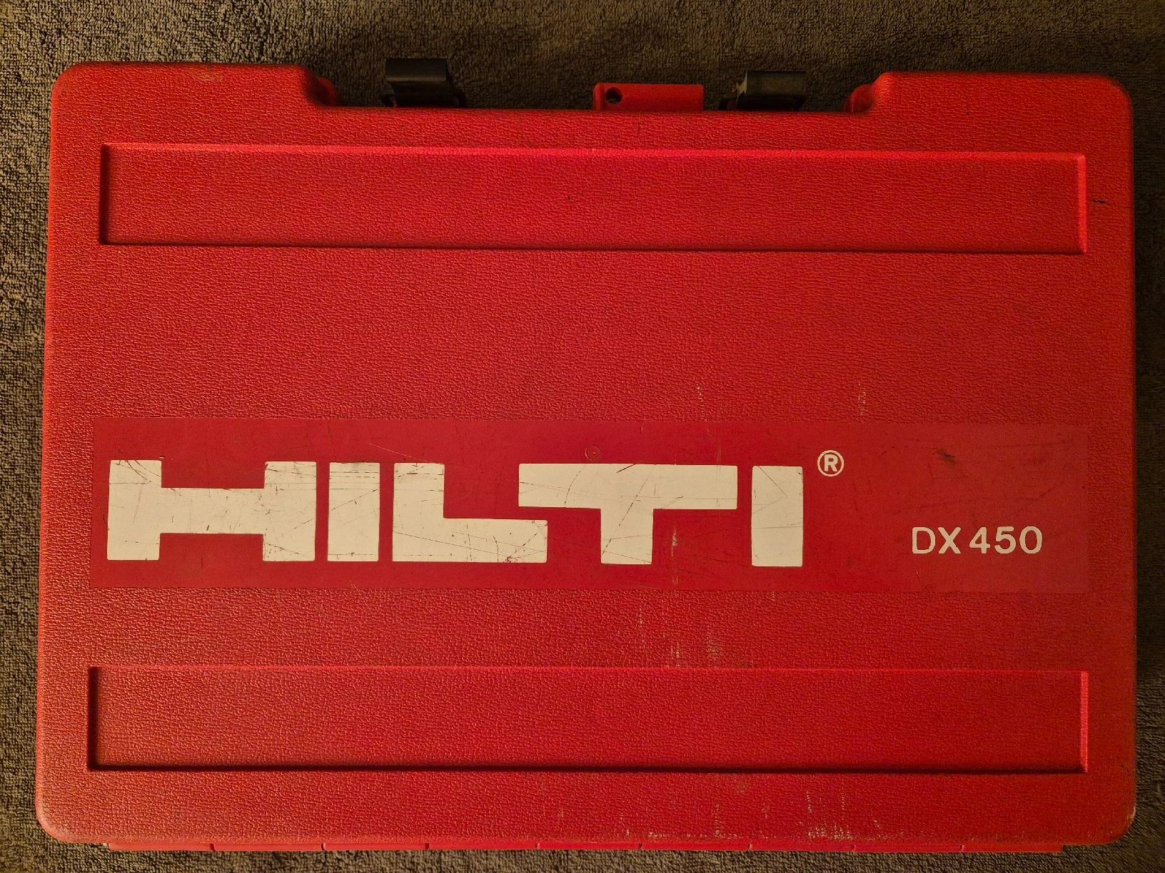 Hilti Tutti gli attrezzi: Hilti DX 450 Nagelpistole mit vielen Nägel – Usato da Niederwil SO venduto da Albatros59 1