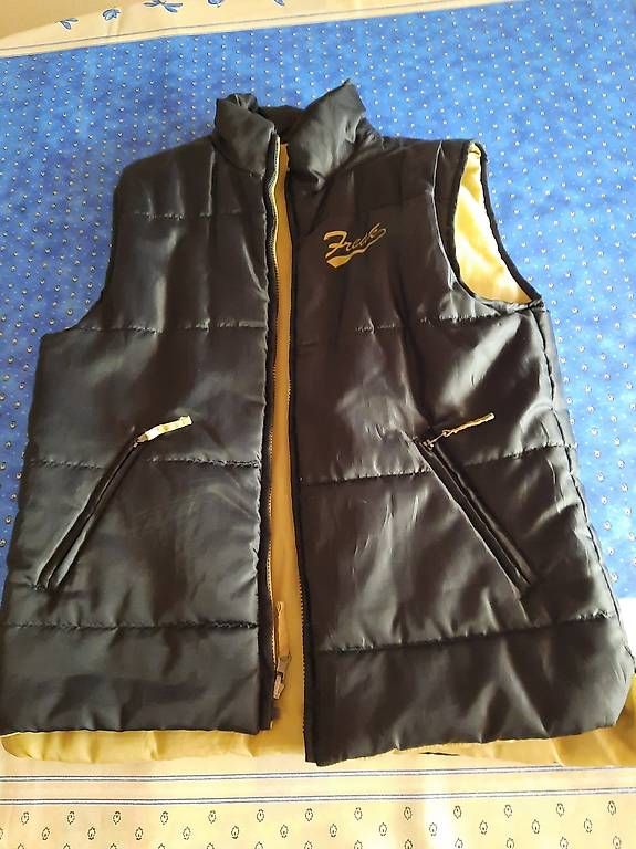 Gilet & Giacche: Veste sans manches réversible  – Usato da Martigny venduto da ivi_cbf9 1