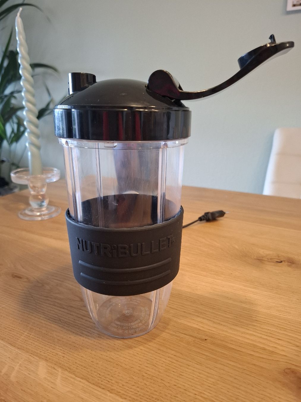 Nutribullet Elettrodomestici da cucina: Nutribullet Standmixer 900 Watt – Usato da Birsfelden venduto da _ramona_luethi_ 2