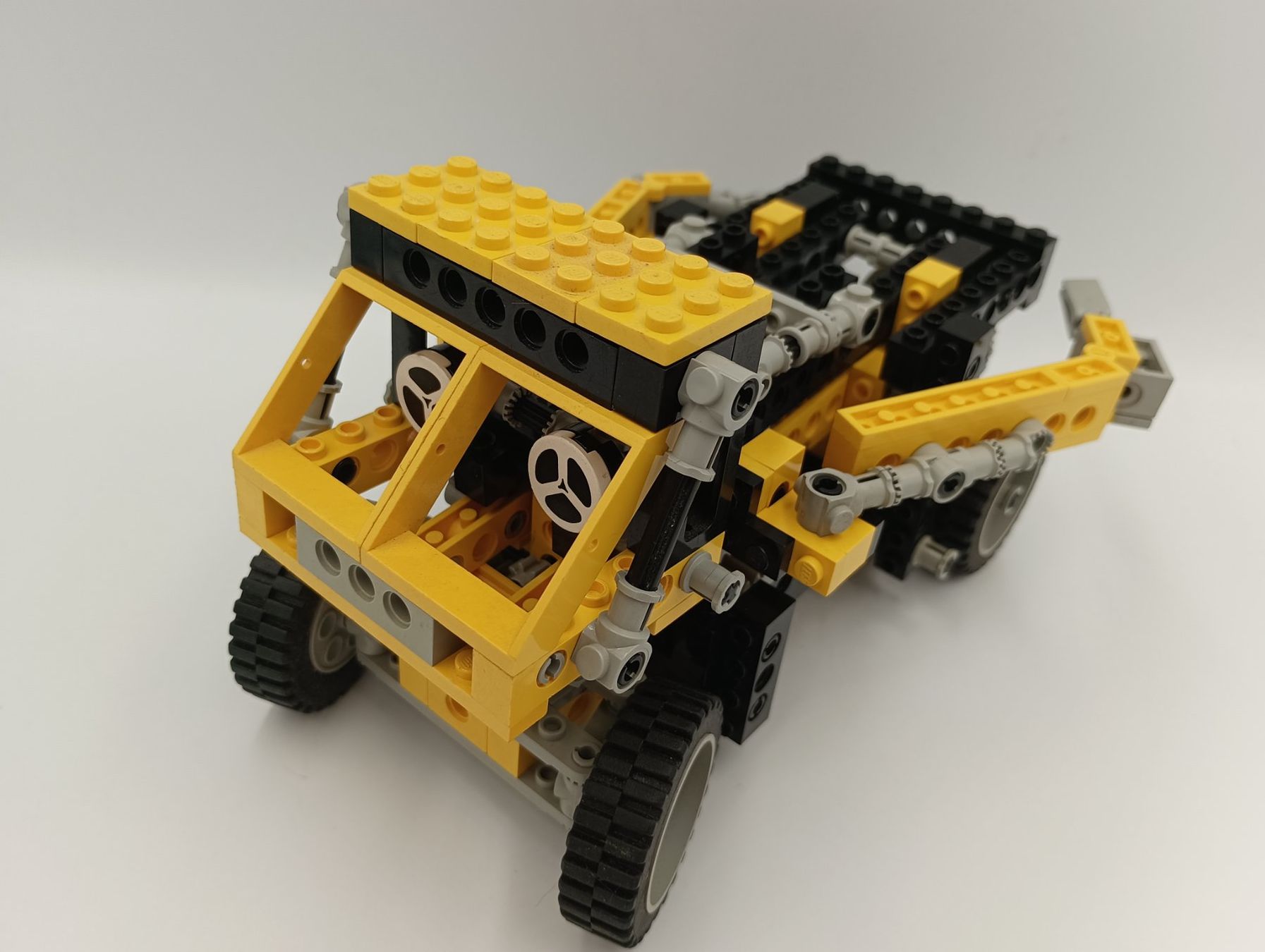 Lego Giocattoli: 8852 Robot – Usato da Bremgarten AG venduto da redstar69 1
