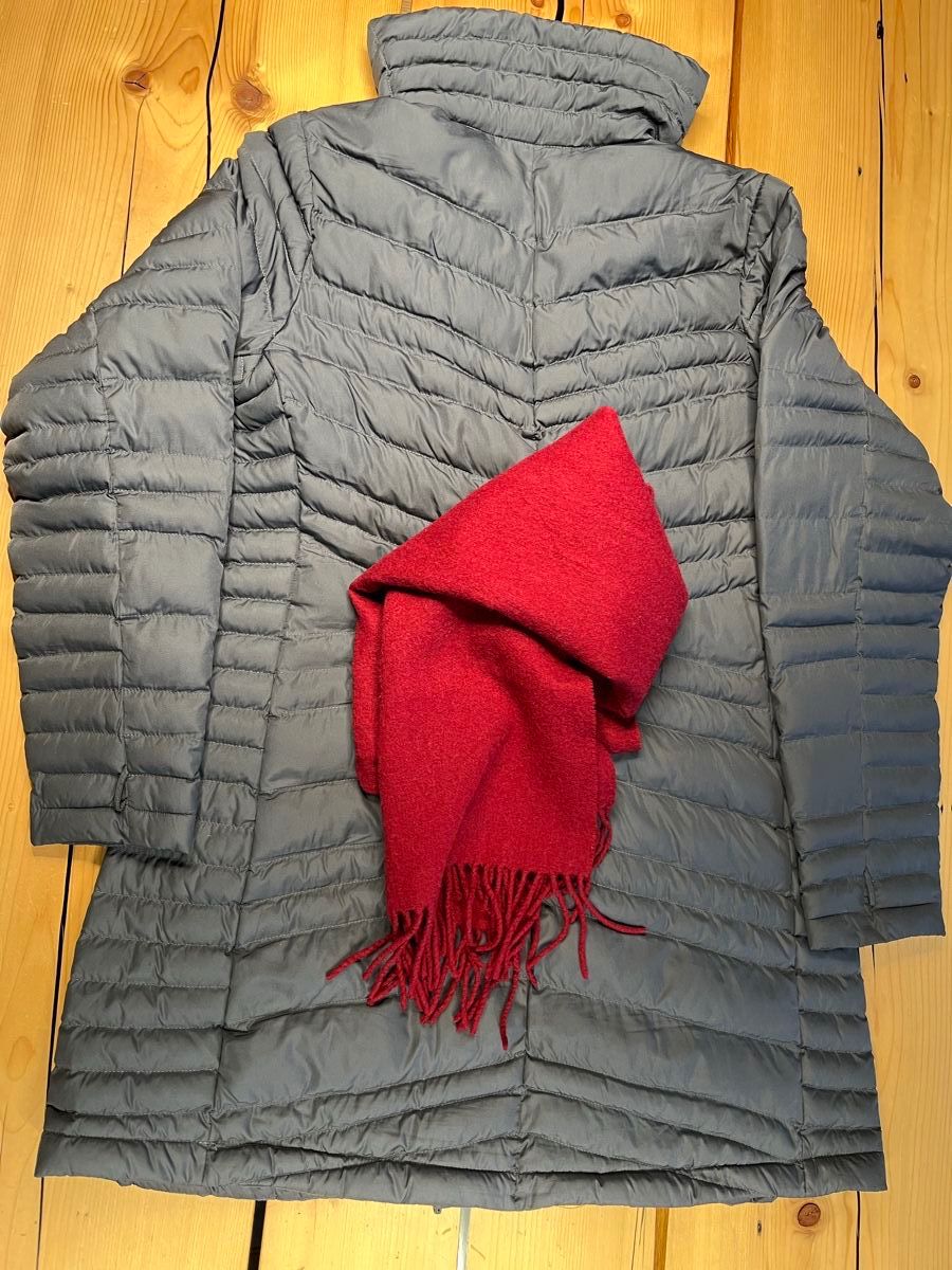 Marmot Jacken: Marmot Steppjacke / Steppmantel - Gr. S +gratis Wollschal – Gebraucht aus Davos Dorf von AJRMBA 2