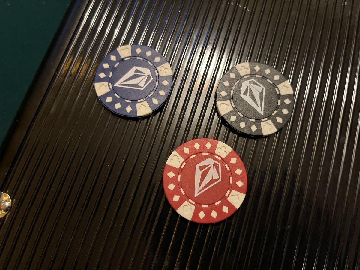 Giochi: Volcom Pokerset mit Pokertisch – Usato da diessenhofen venduto da enoremah 3
