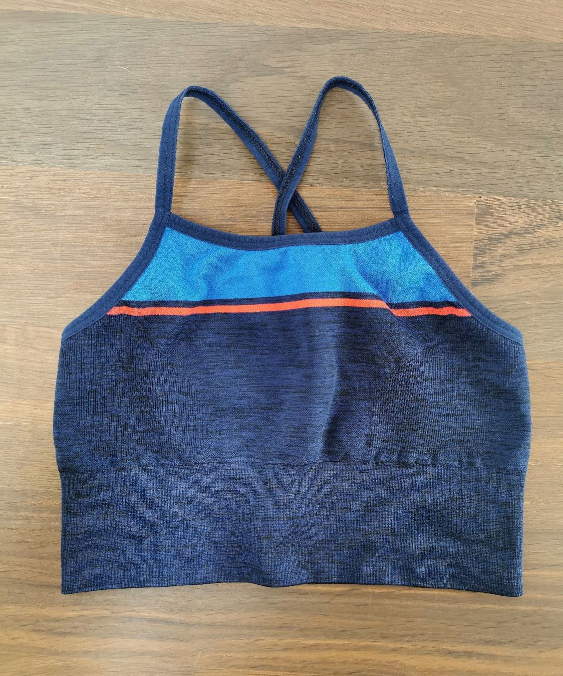 Tops: Sport Top Gr. XS – Neu (gemäss Beschreibung) aus Obergerlafingen von Sigus