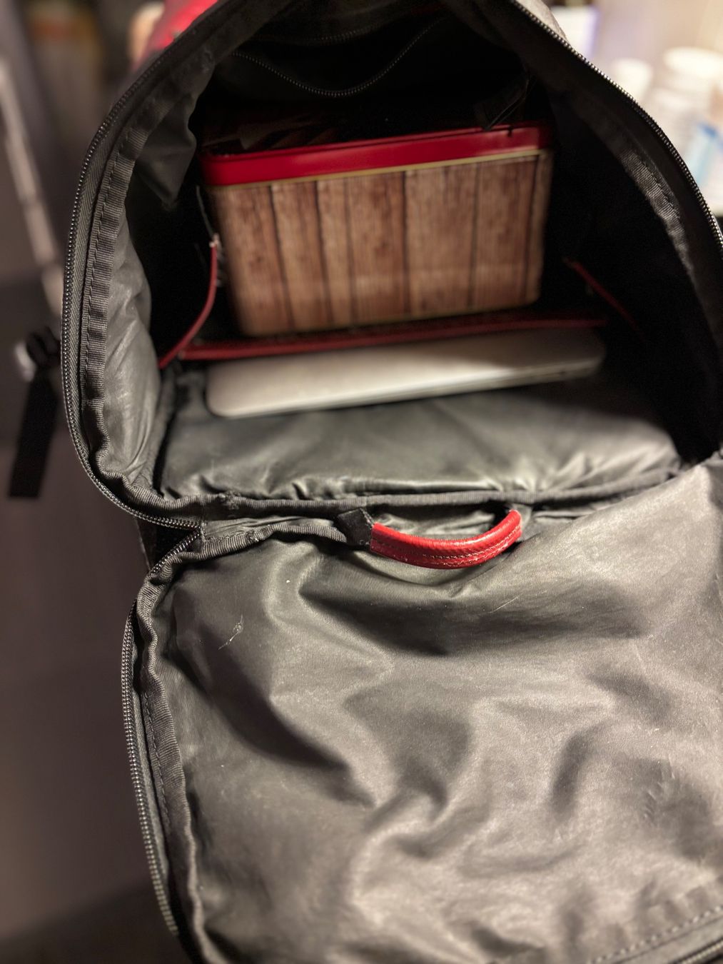 Freitag Zaini: FREITAG Rucksack CARTER Schwarz-Rot – Usato da Niederwangen b. Bern venduto da muidop 7