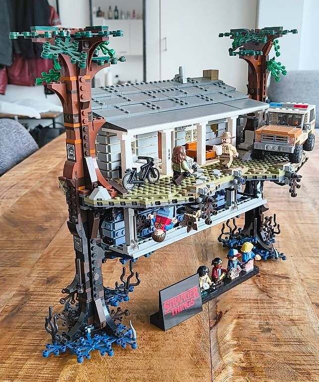 Lego Baukästen: LEGO Stranger Things 75810 - The Upside Down - Complet – Gebraucht aus Le Locle von SwissT0y 1