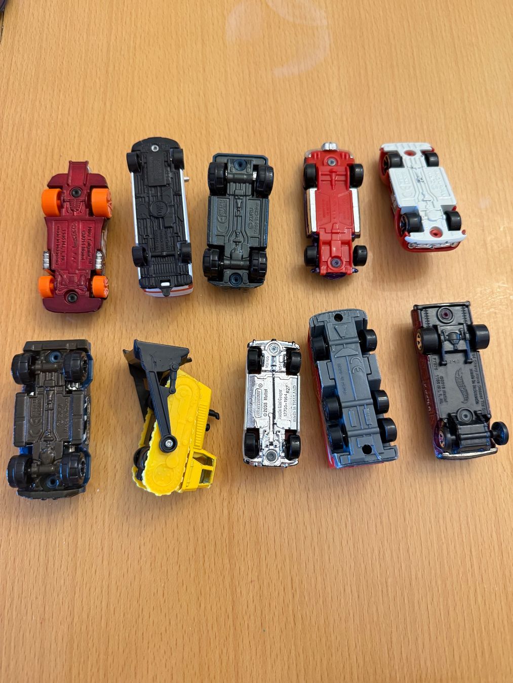 Jouets: Spielzeug Auto 10 Stück – D'occasion à Wiedlisbach par Sistershop 2