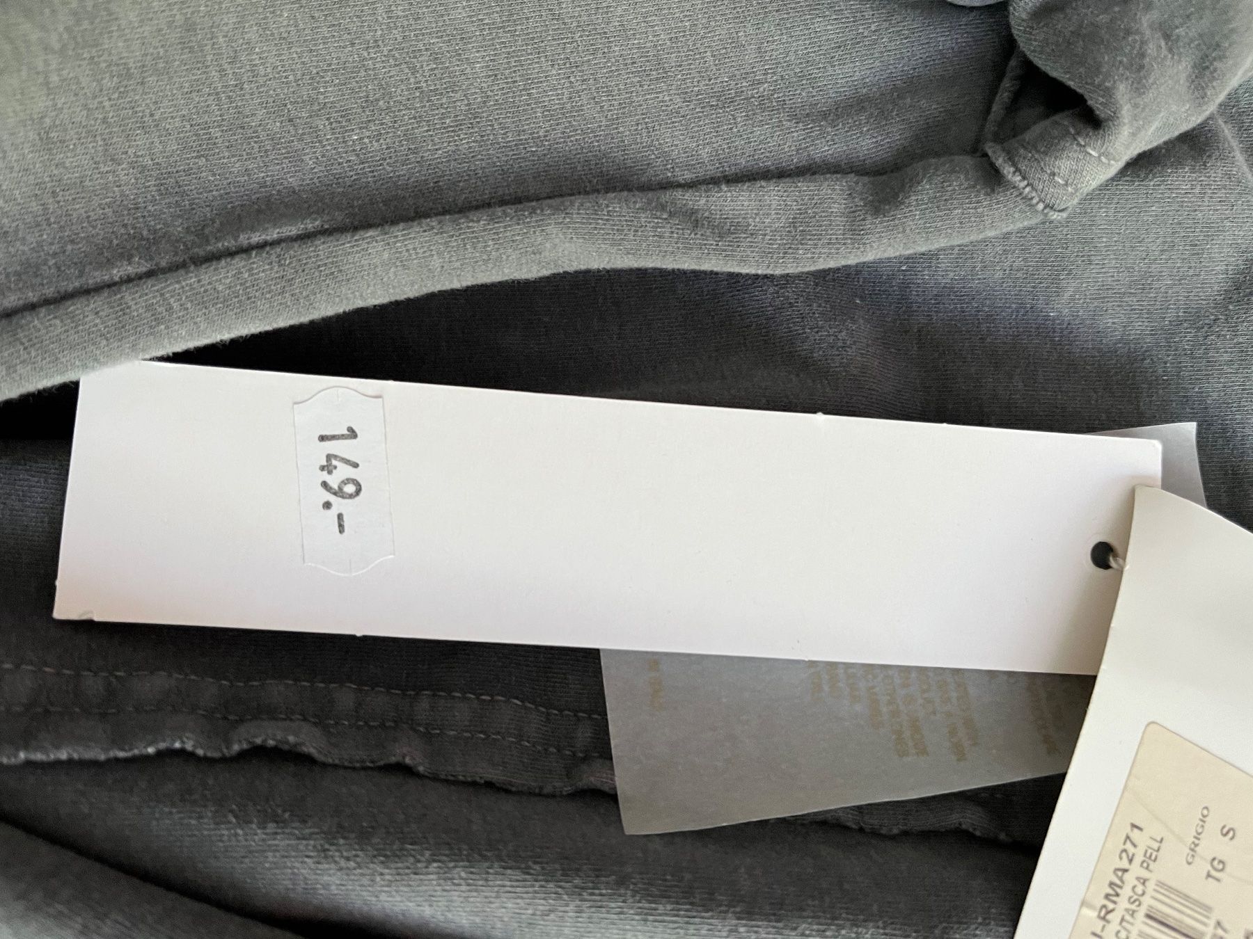 Pulls & Sweat-shirts: Justor Jeans Pullover mit Applikationen – Neuf avec emballage d'origine à Füllinsdorf par Bambu2007 6