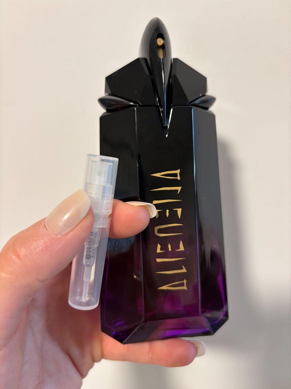Mugler Parfum & Eau de Toilette: Mugler Alien Extraintense EDP Duftprobe 2ML – Gebraucht aus Zürich von deruja
