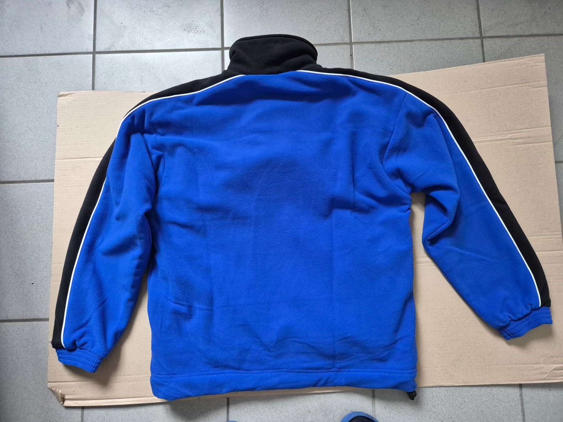 Giacche: Fleecejacke neu Gr M – Nuovo (secondo la descrizione) da Tägerig venduto da Cellito 1