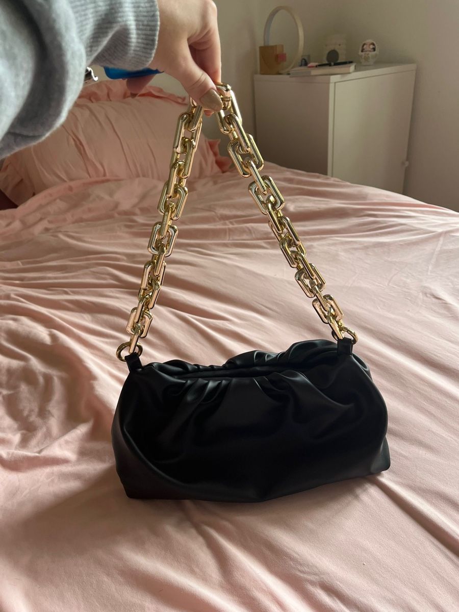 Borse da donna: Sac à main noir avec chaîne dorée – Usato da Grand-Lancy venduto da eli_x5k9 1