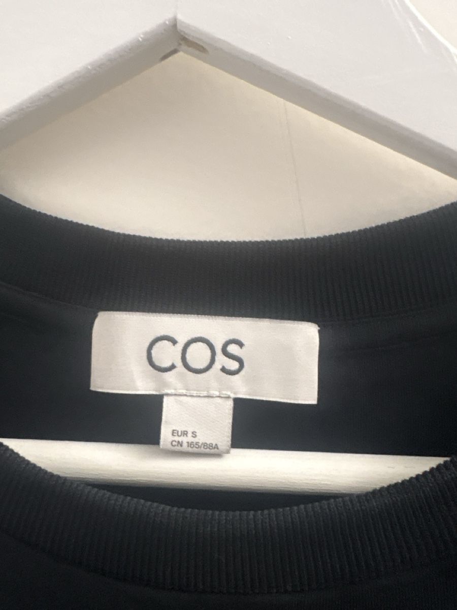 Cos Vestiti: Robe noire COS – Usato da lausanne venduto da cat_q9l6 1