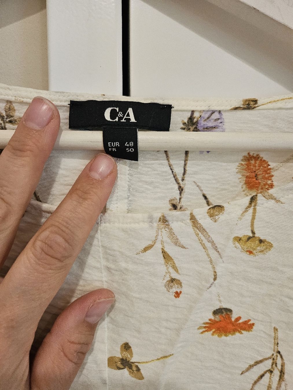 C&A Camicette: Bluse mit Blumen und Rüschen von C&A gr.48 – Usato da Allschwil venduto da na.wi.90 1