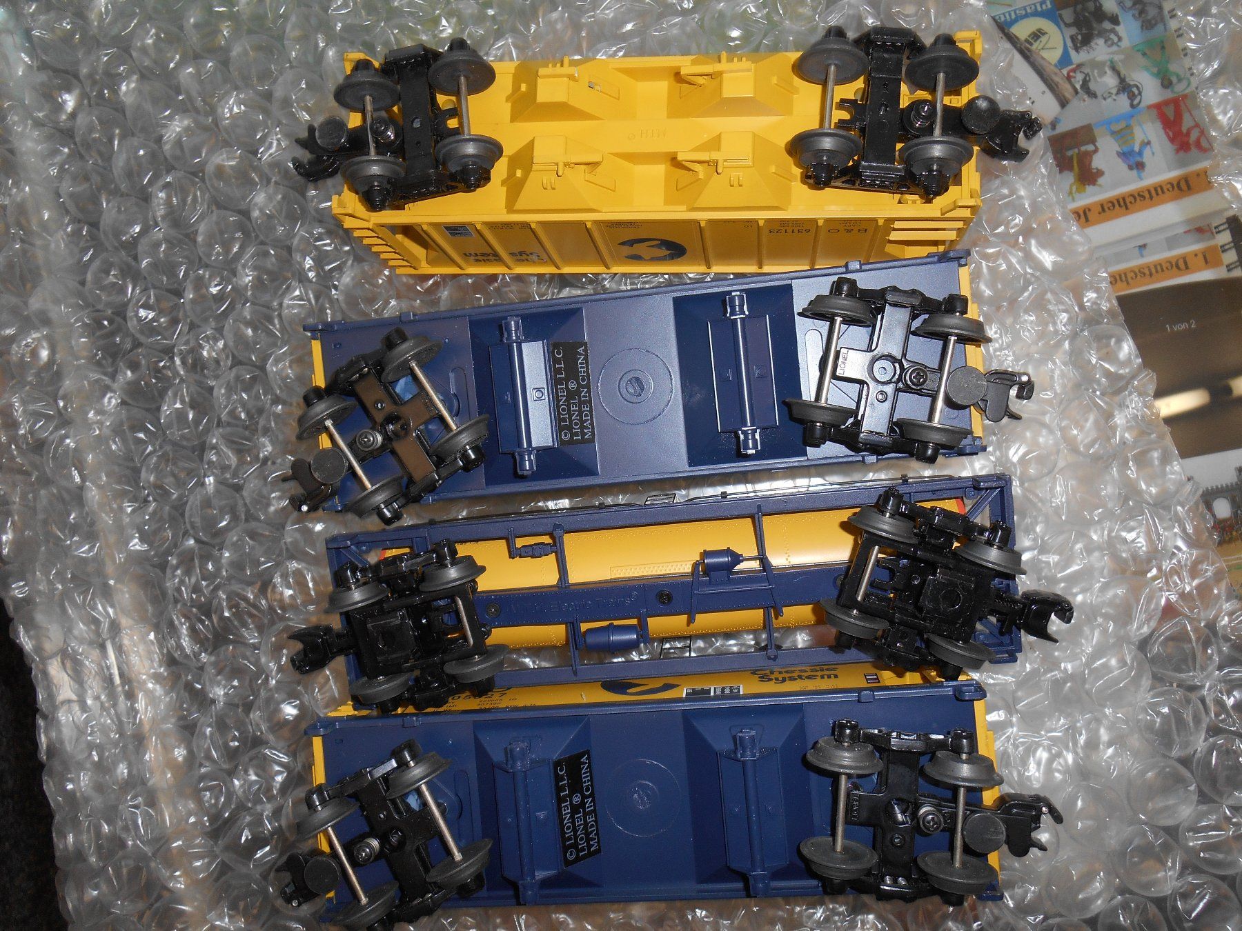 Lionel Modellini di ferrovie: 4er Set Modellbahn Waggons Chessie System gelb MTH LINOEL – Usato da Wohlen AG venduto da timpojim1 3