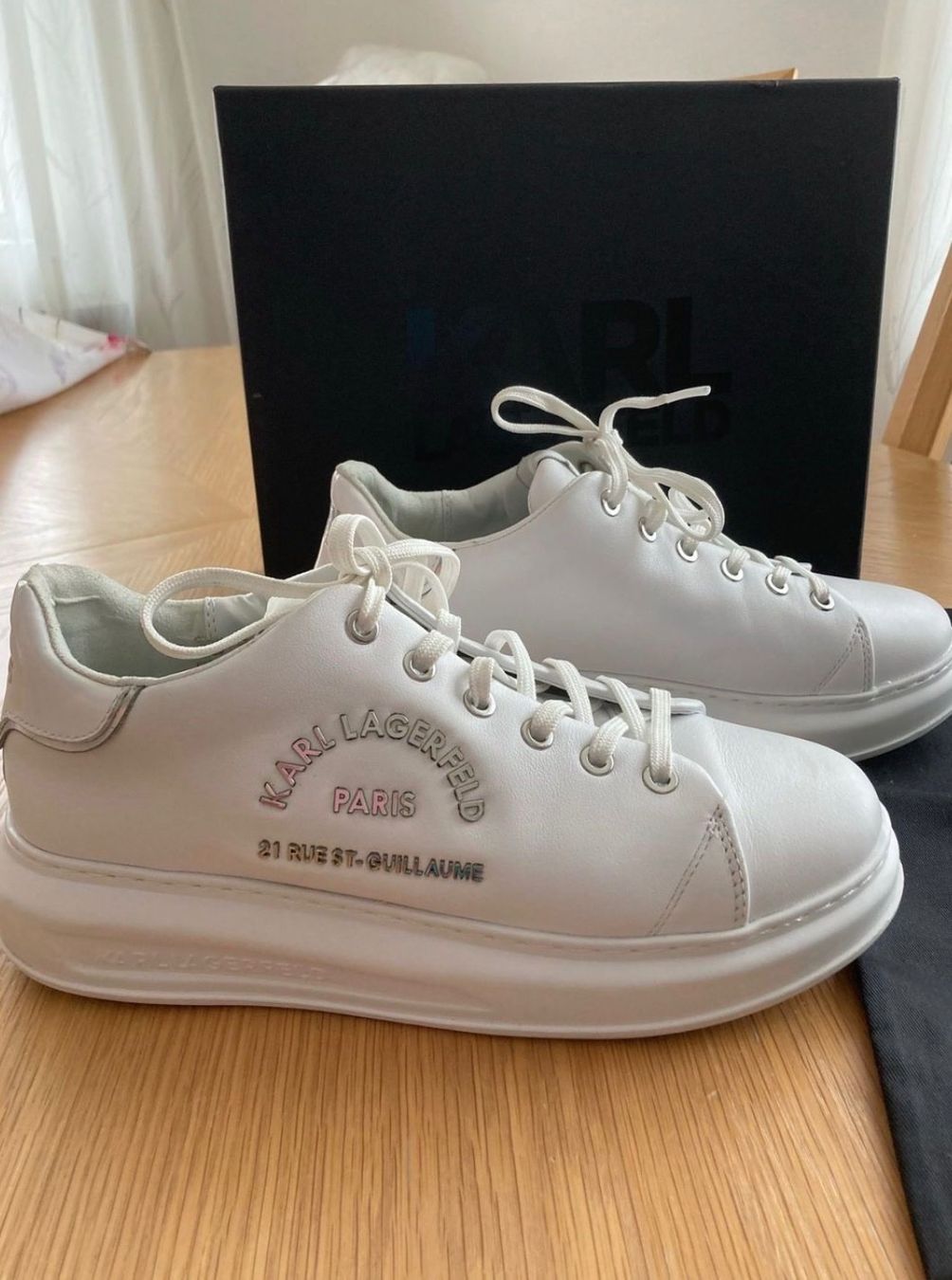 Karl Lagerfeld Damenschuhe: Karl Lagerfeld Sneaker Schuh Freizeit – Gebraucht aus Gland von moh_6gtx