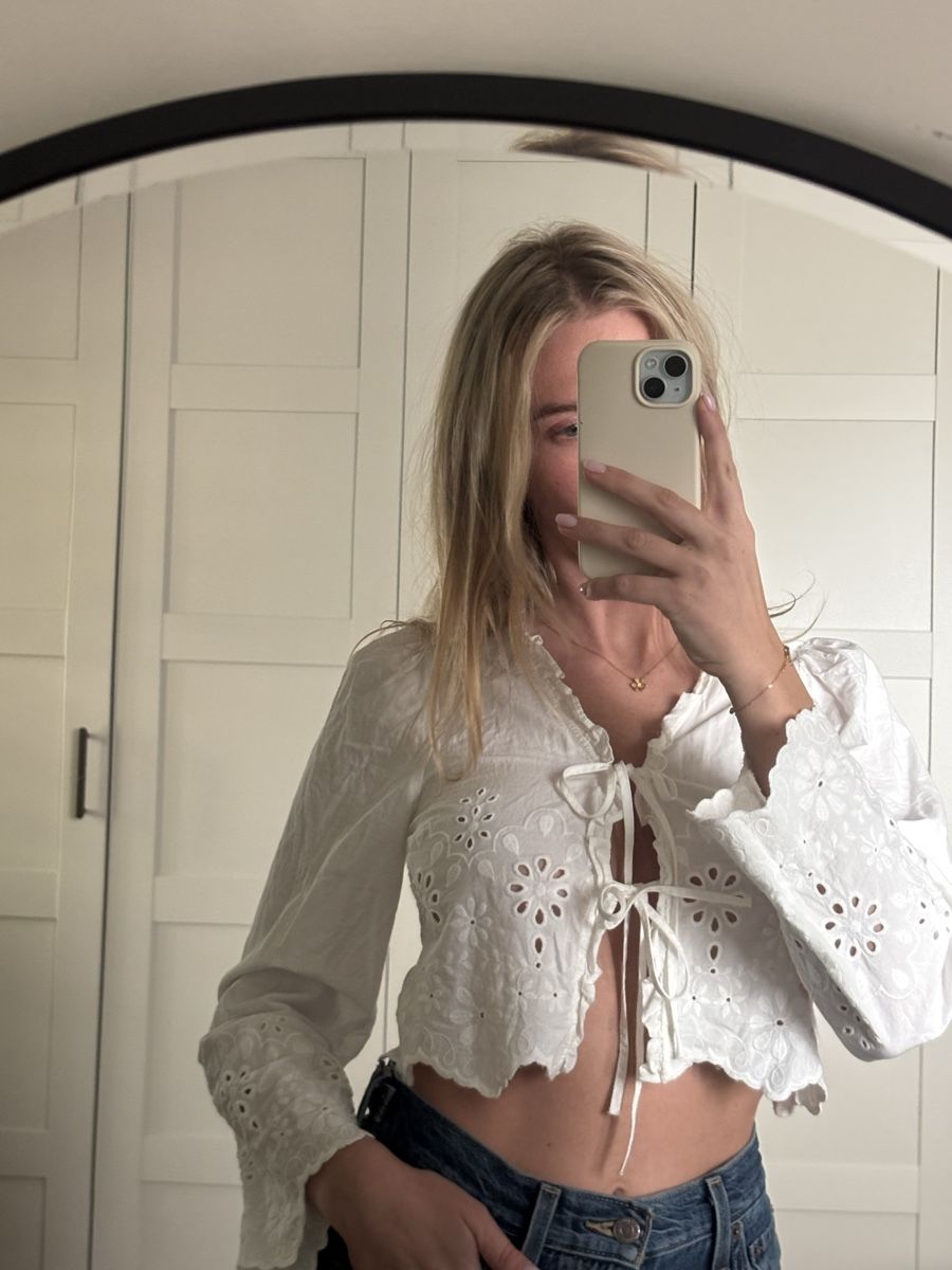 H&M Blusen: Bluse H&M mit Details – Gebraucht aus Zürich von Summy97