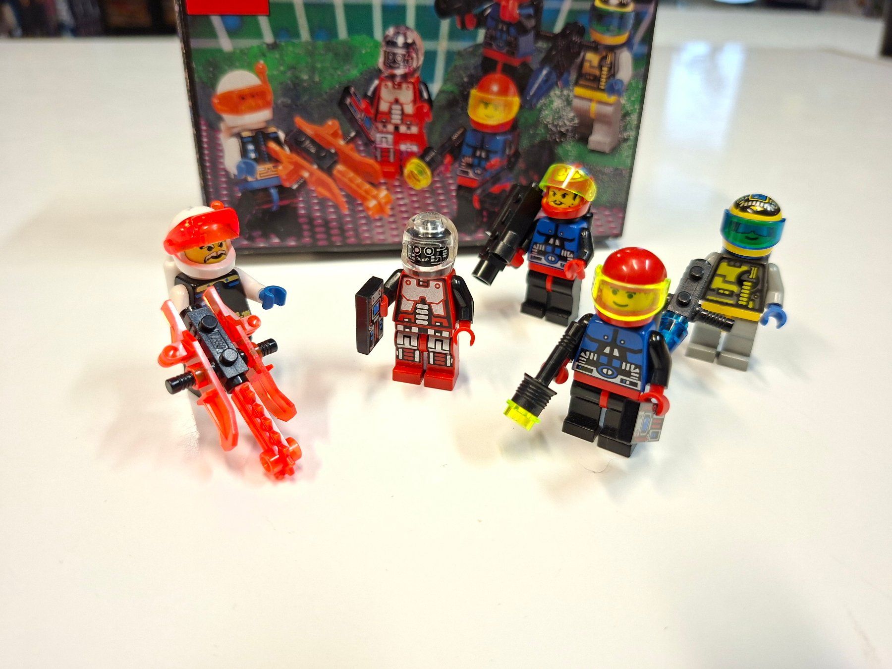 Lego Spielzeuge: Lego 6705 Space Explorers OVP – Gebraucht aus Sils im Domleschg von AMAG_AUDI_ZH 2