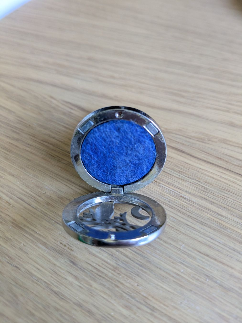 Diffusori di oli essenziali: Diffusore auto per profumo. Gufo e luna – Usato da Claro venduto da Dona1785 2