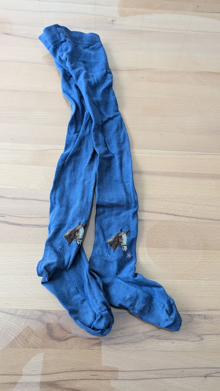 Falke Calze & Collant: FALKE Strumpfhose mit Pferd - 110/116 – Usato da Staufen venduto da Fleby84