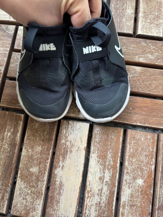 Nike Kinderschuhe Gr. 26 Schwarz Sommer Fruhling Kaufen auf Ricardo