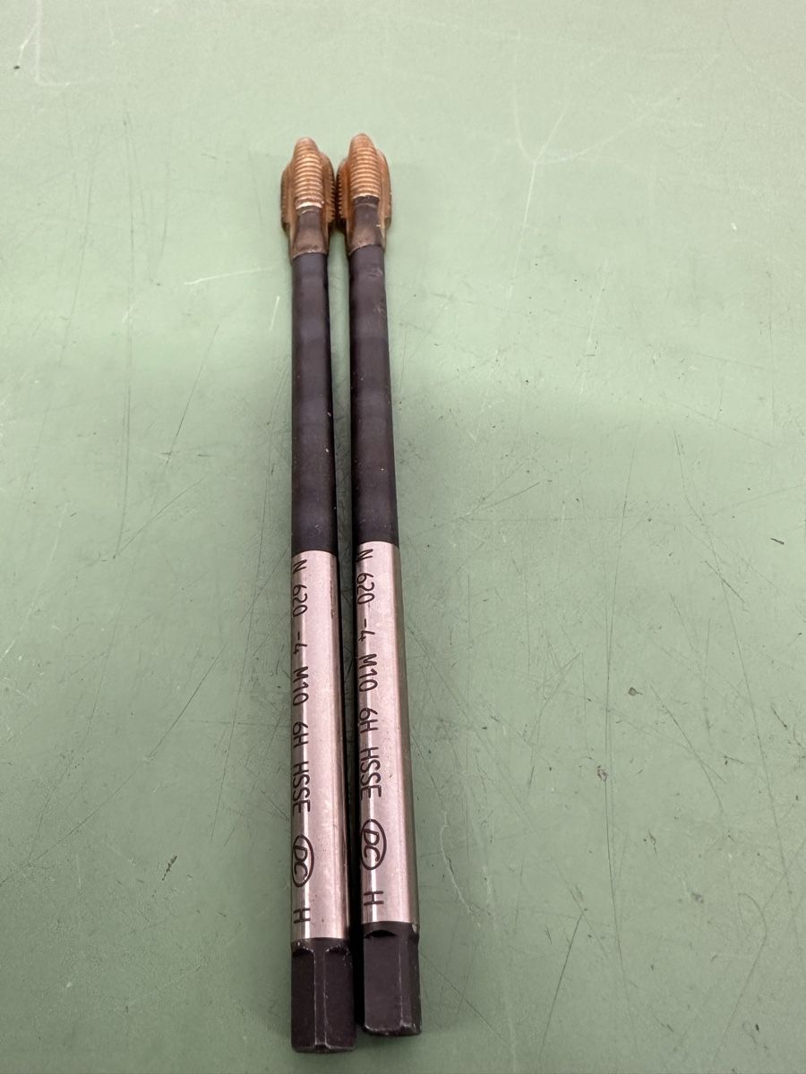 Tutti gli attrezzi: 2x Gewindebohrer,Threading Taps M10 x 1.5  – Nuovo e nell'imballaggio originale da Aarberg venduto da SNMachines 2