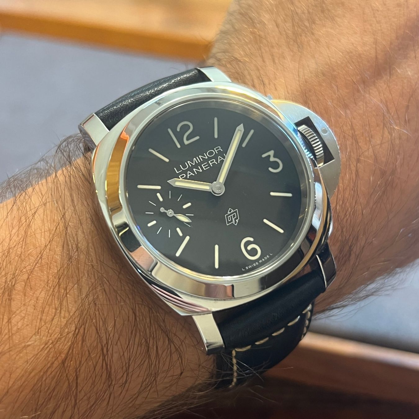 Panerai Montres: Panerai Luminor Base Black Dial Full Set PAM01084 – D'occasion à Carouge GE par Watchaser 3