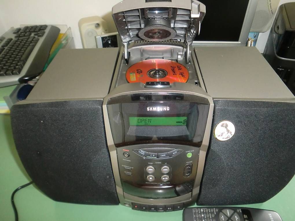 Lettore multimediale & Streamer: Mini-Stereo – Usato da Giswil venduto da Wiskiy95