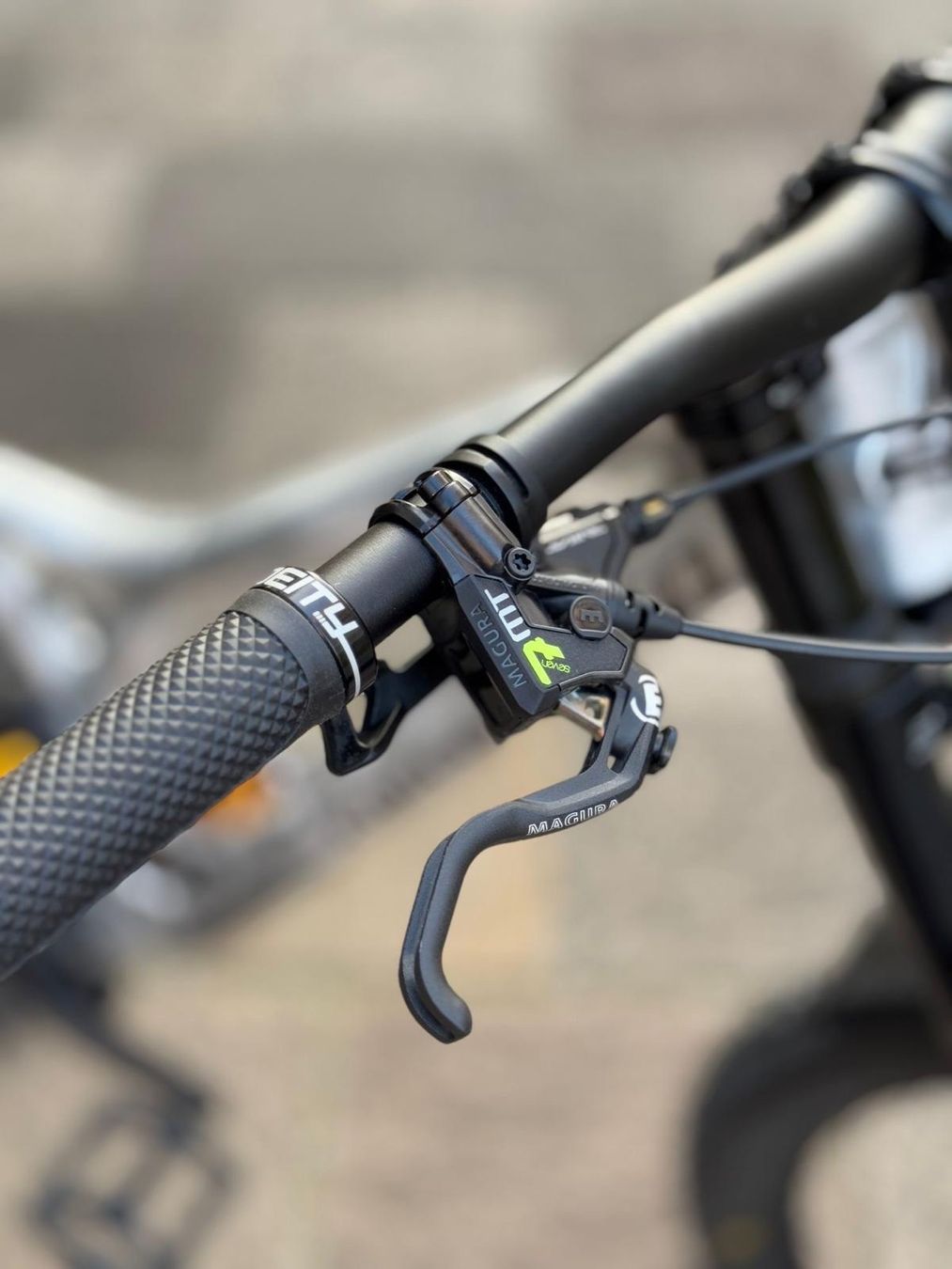 Specialized Biciclette: Spezialized Demo 8, Grösse M – Usato da Auenstein venduto da auenstein01 6
