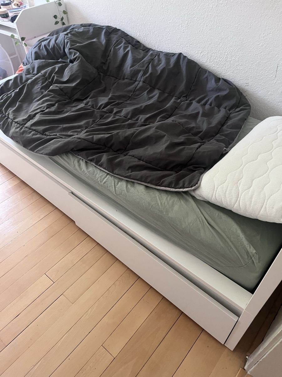 Ikea Letti: IKEA MALM Bettgestell 90/200 – Nuovo (secondo la descrizione) da Zürich venduto da Nneiviv 1