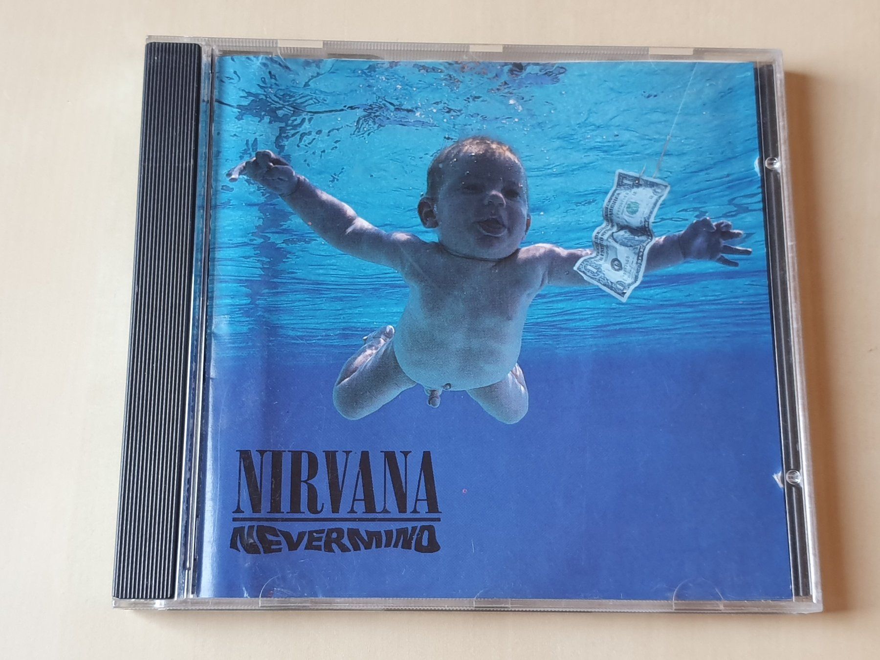 CDs: Nirvana Nevermind – D'occasion à Stansstad par collectorsshop