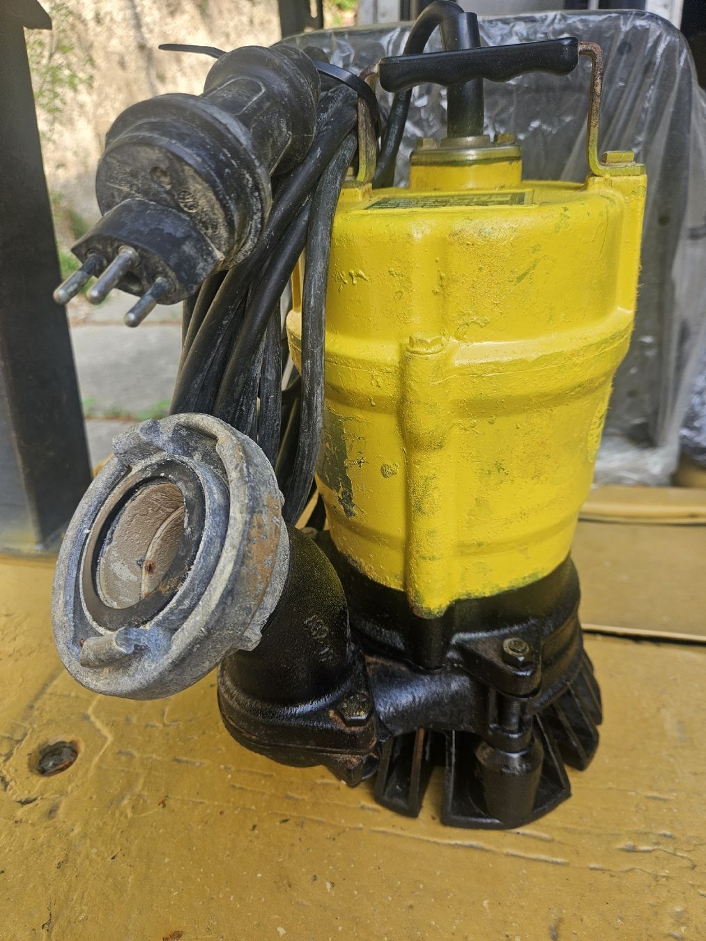 Wacker Neuson Tutte le macchine: Tauchpumpe, Schmutzwasserpumpe Wacker – Usato da Buttisholz venduto da rs222 1