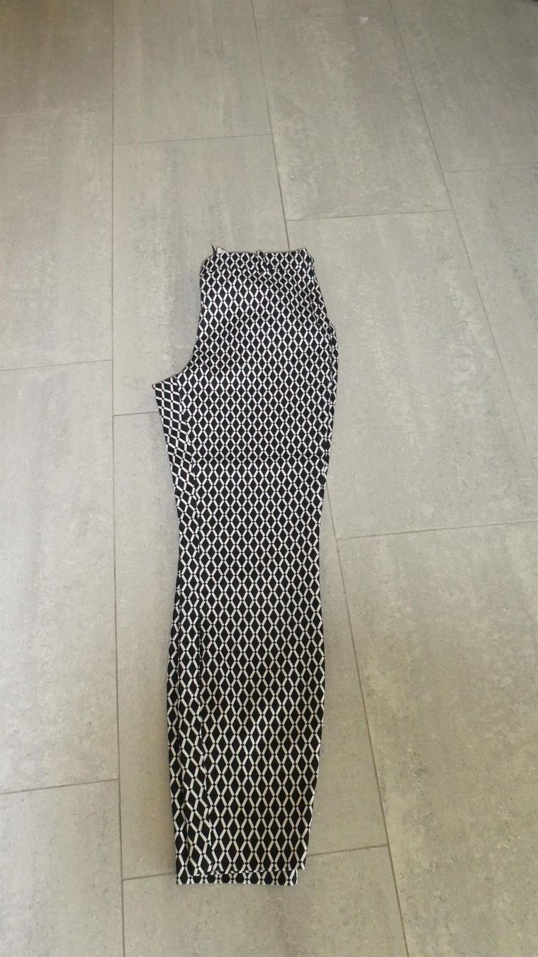 Pantaloni: schöne Hose, H&M – Nuovo (secondo la descrizione) da Wiesendangen venduto da Sinhuk