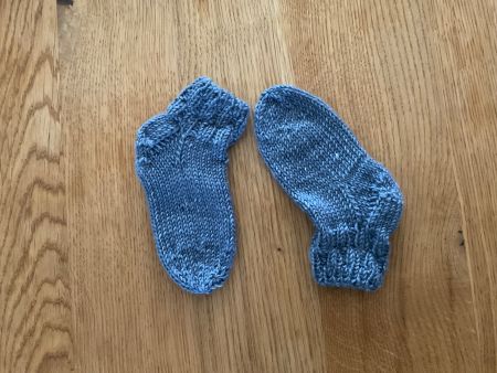 Handgestrickte Babysicke blau - Fusslänge 13 cm - Gr.20/21
