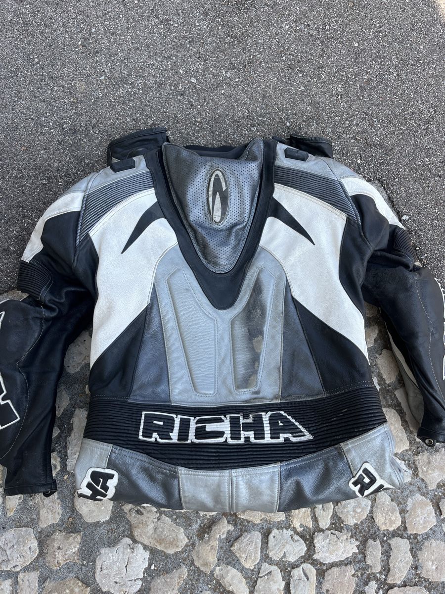 Vestes: Combi cuir Richa taille 54 – D'occasion à Renan BE par SO_Geomatics 1