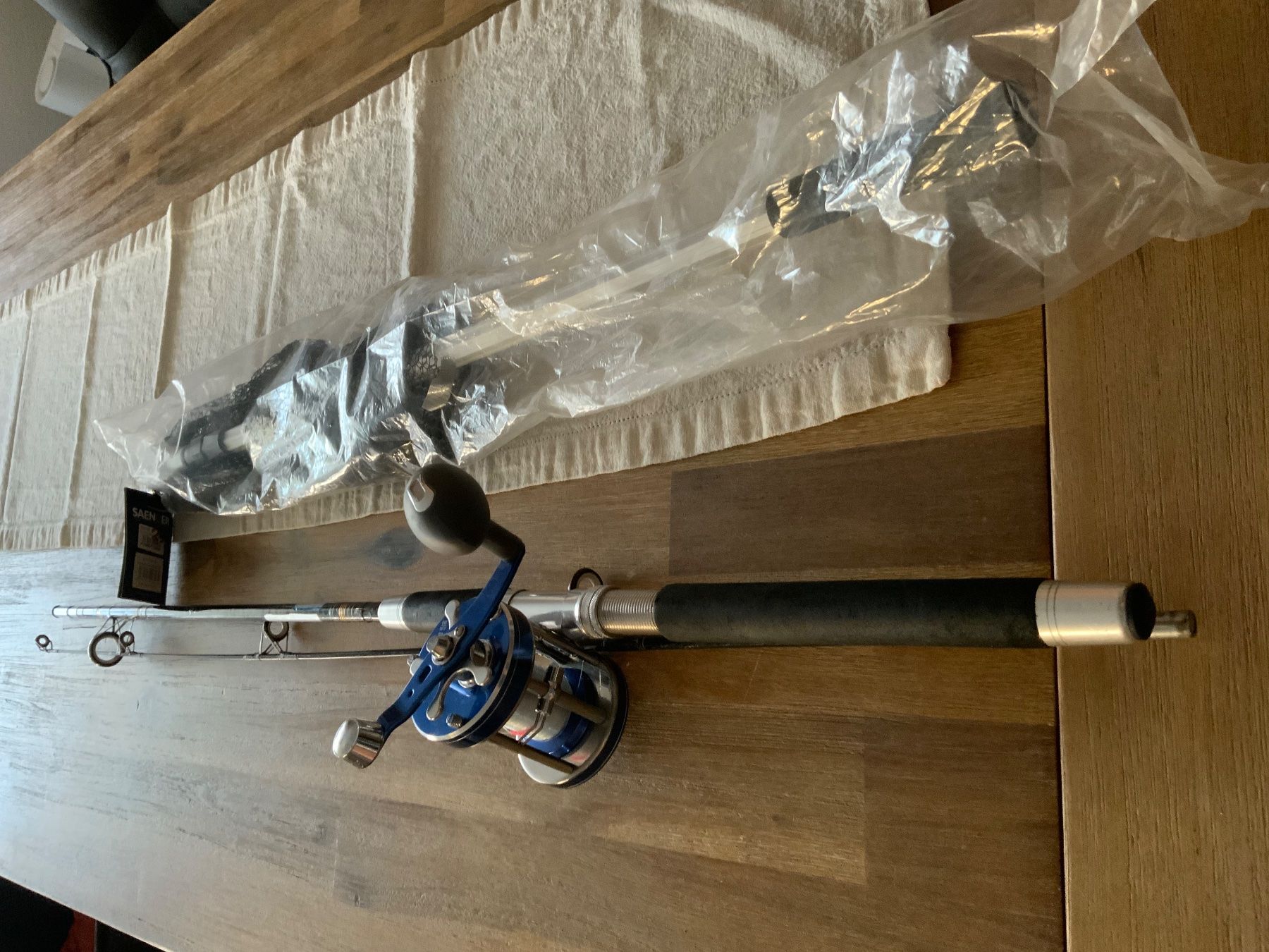 Cannes à pêche: Rute Abu Master mit Multirolle und Feumer – D'occasion à Schübelbach par Hecht11. 1