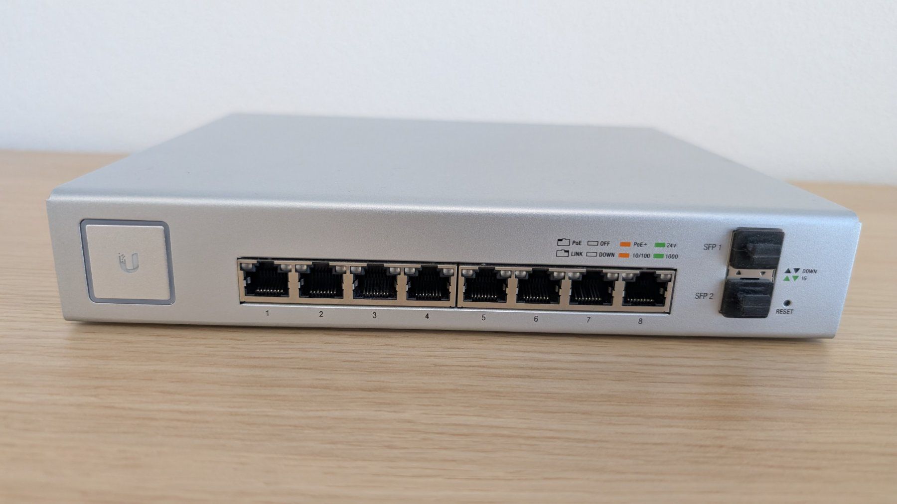 Hub & Switch: UniFi (Ubiquiti) Switch 8 150W – Usato da Grenchen venduto da sch_96kz