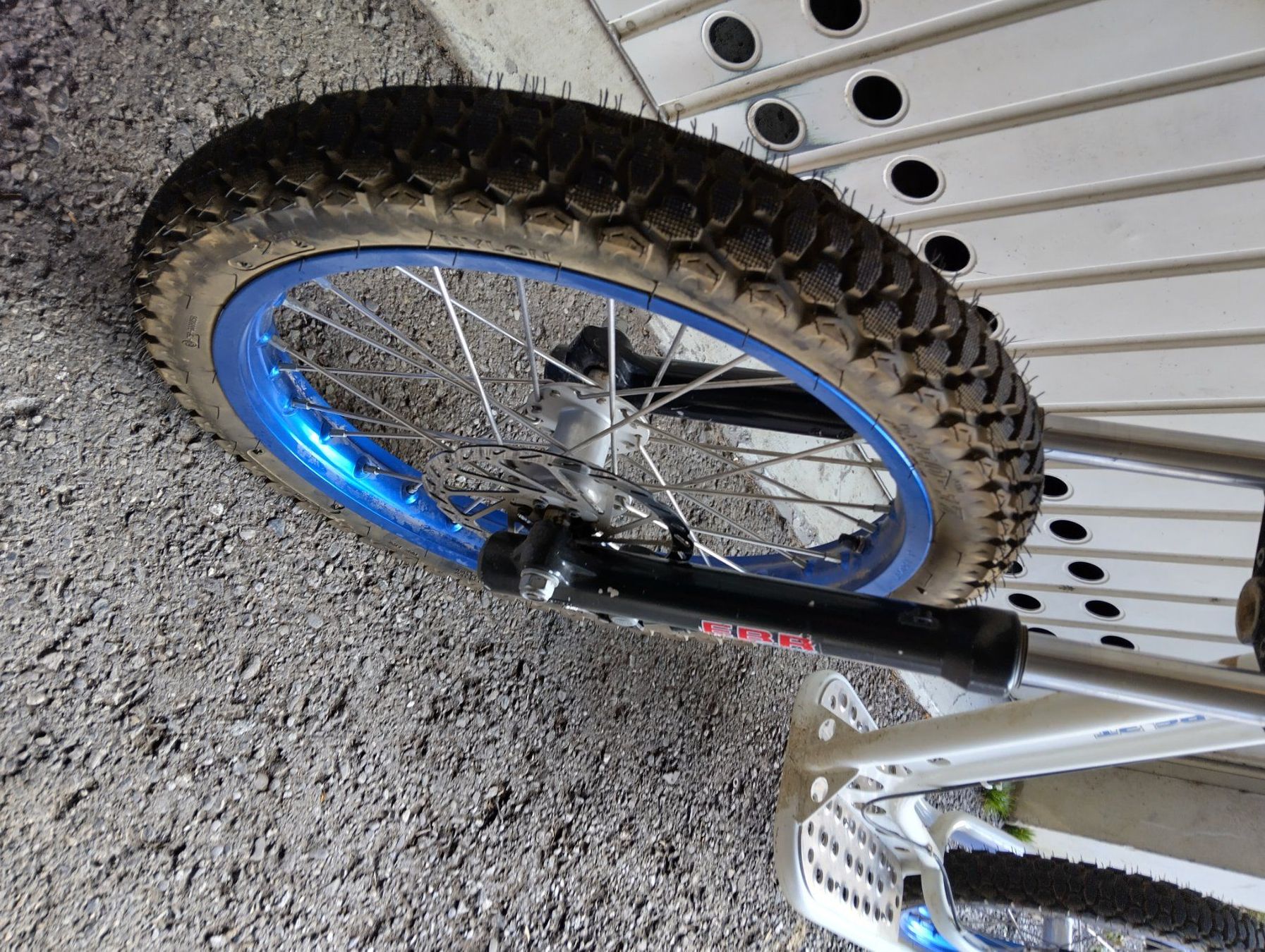 Globe Biciclette: Trottinette Globe 3T – Usato da Moléson-sur-Gruyères venduto da gnatz 5