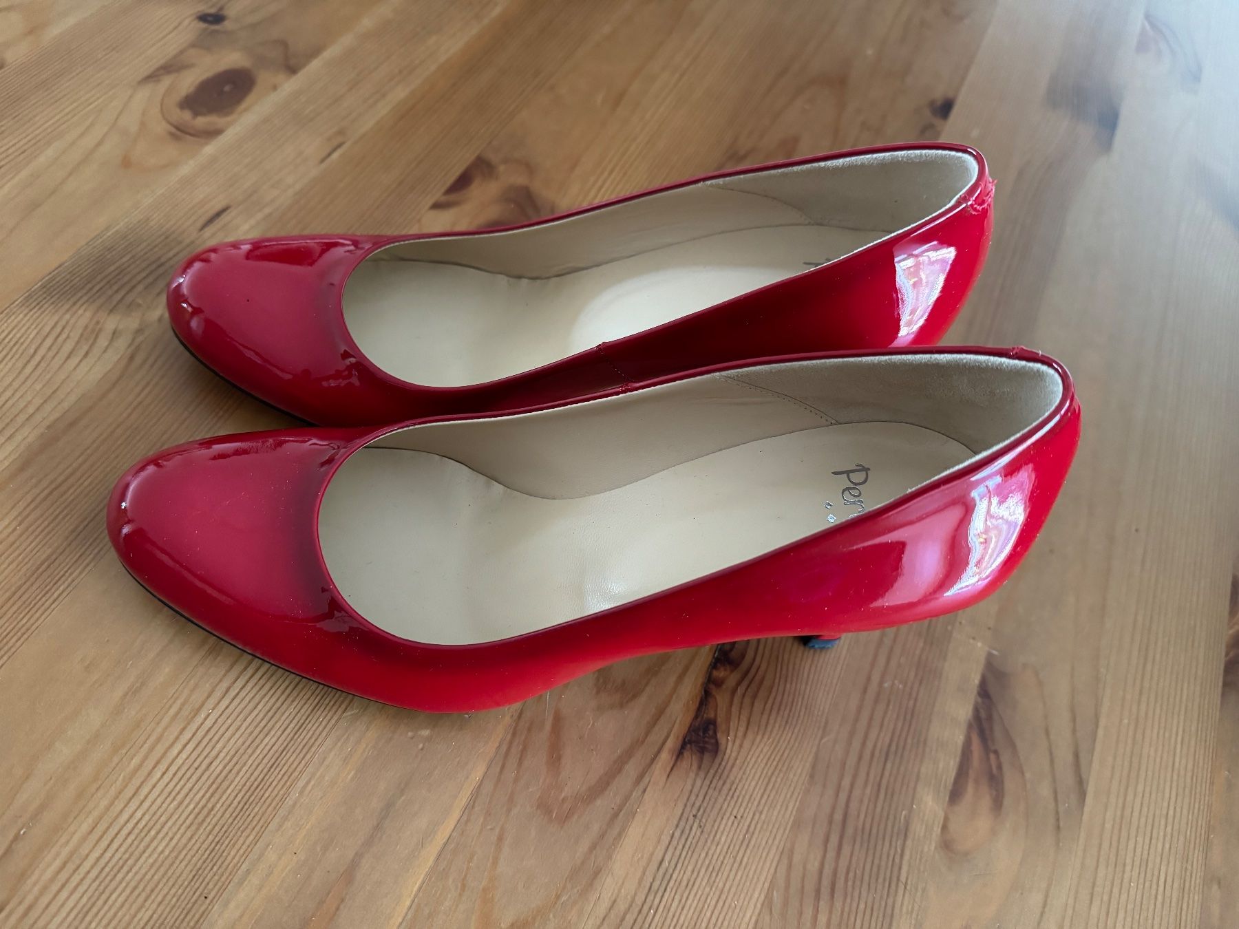 Scarpe da donna: Perlato - Gr39 – Usato da Mézières VD venduto da Unforgettable 3