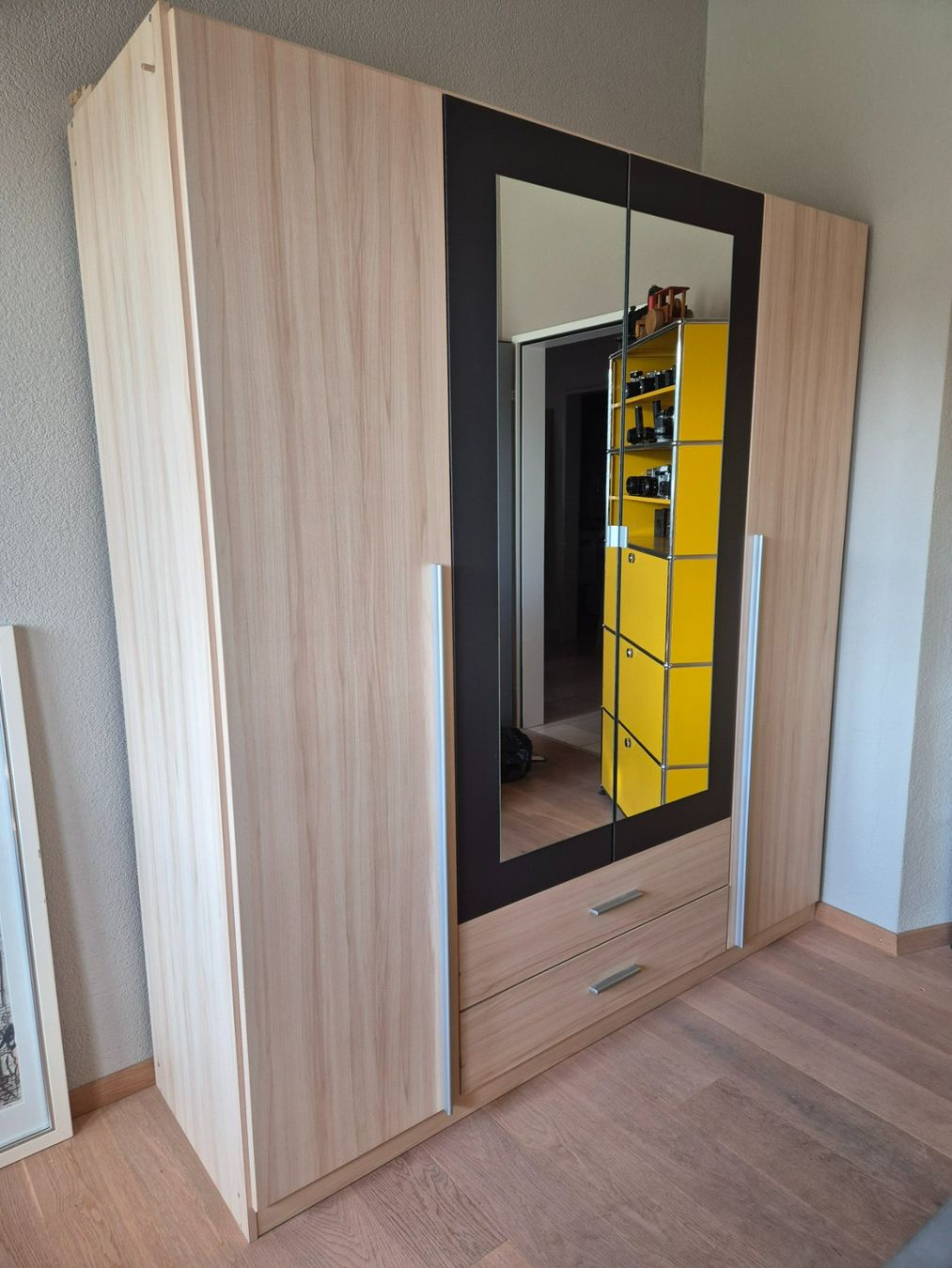 Armadi: Kleiderschrank 197x180x54cm – Usato da Bubikon venduto da Manarola