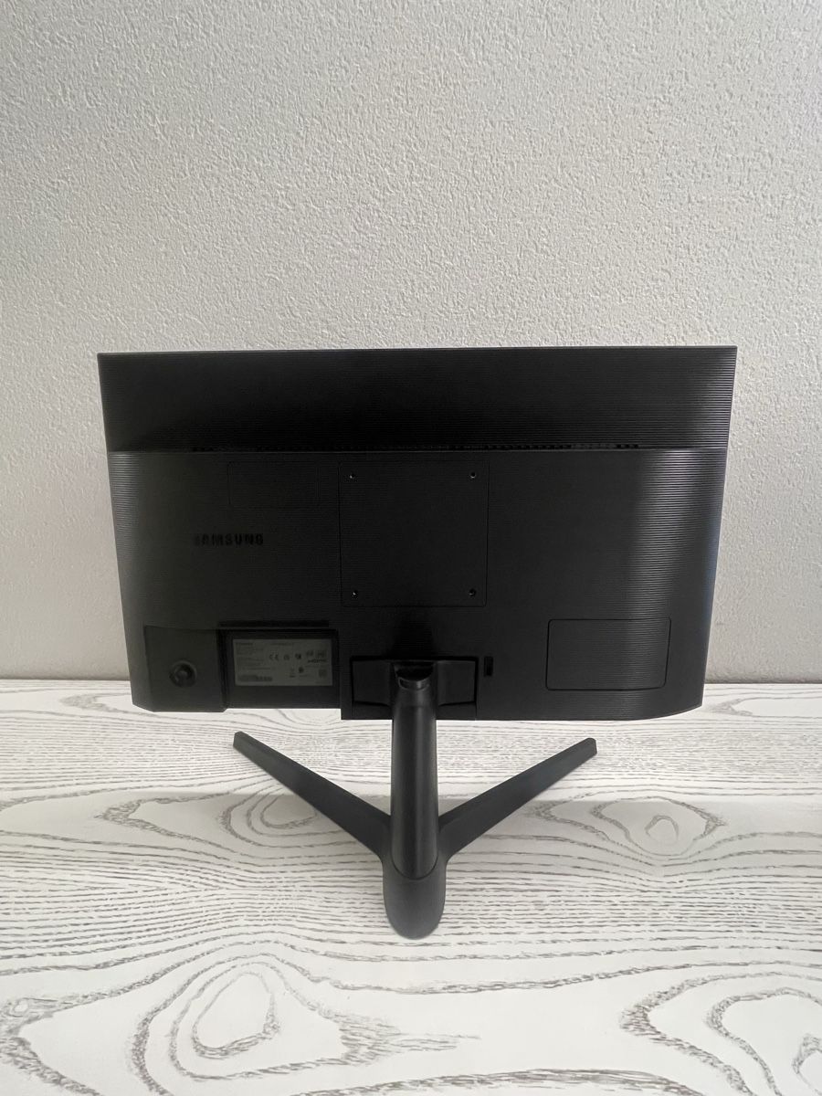 Samsung Ecrans: Samsung Monitor – Neuf (Voir description) à Mauren par mar_zwh8 2