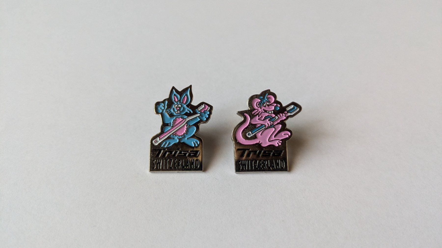 Trisa Plaquettes & Badges: Pin's Trisa – D'occasion à Estévenens par Rockingirl