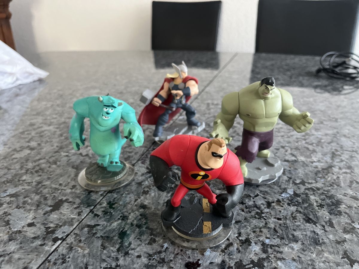 Disney Statuette: Disney Infinity Lot Figurines et Power Discs - – Usato da Crissier venduto da Texavery01 5