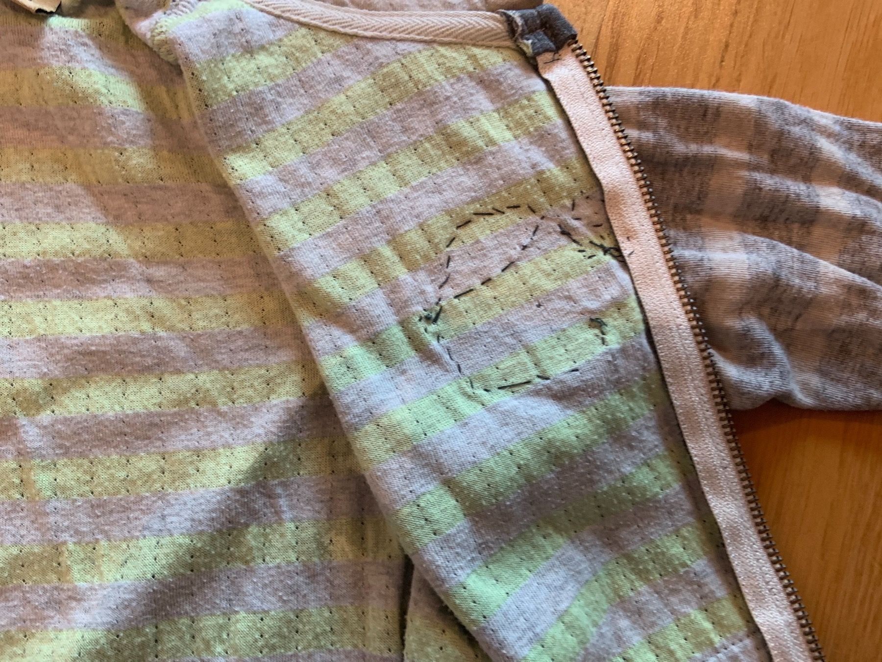 Giacche & Cappotti: Sweatshirt-Jacke Gr. 104 – Usato da Wallisellen venduto da SPKWichtel 4