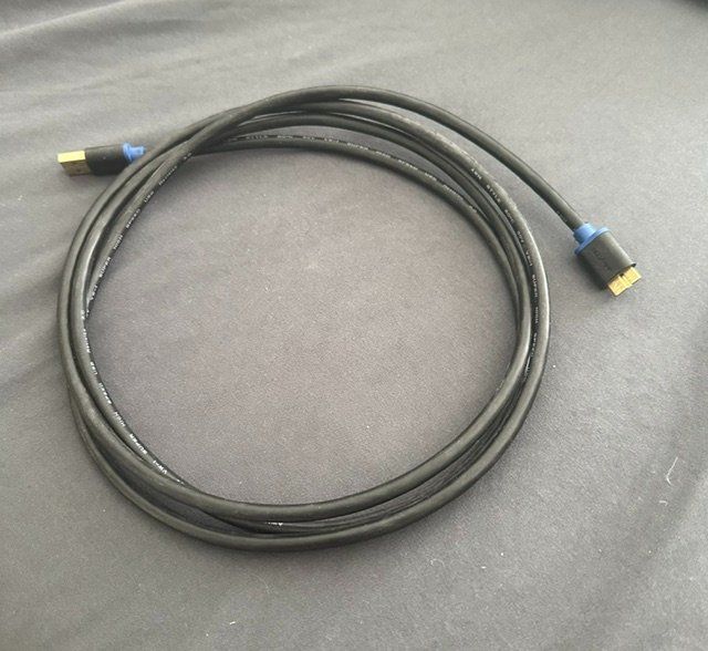 Kabel: Kabel für Festplatte – Gebraucht aus Pfäffikon ZH von thf_rqs2