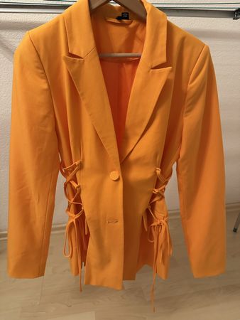 Oranger Blazer von Vero Moda, Grösse 36 - Hingucker!