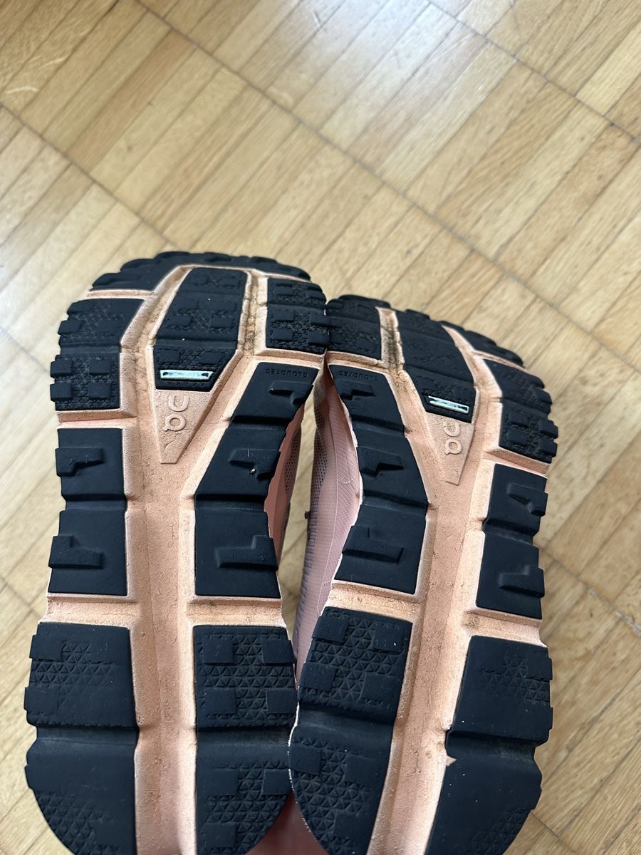 On Chaussures femmes: ON cloudultra shoes 40.5 – D'occasion à Zug par abe_6llp 1