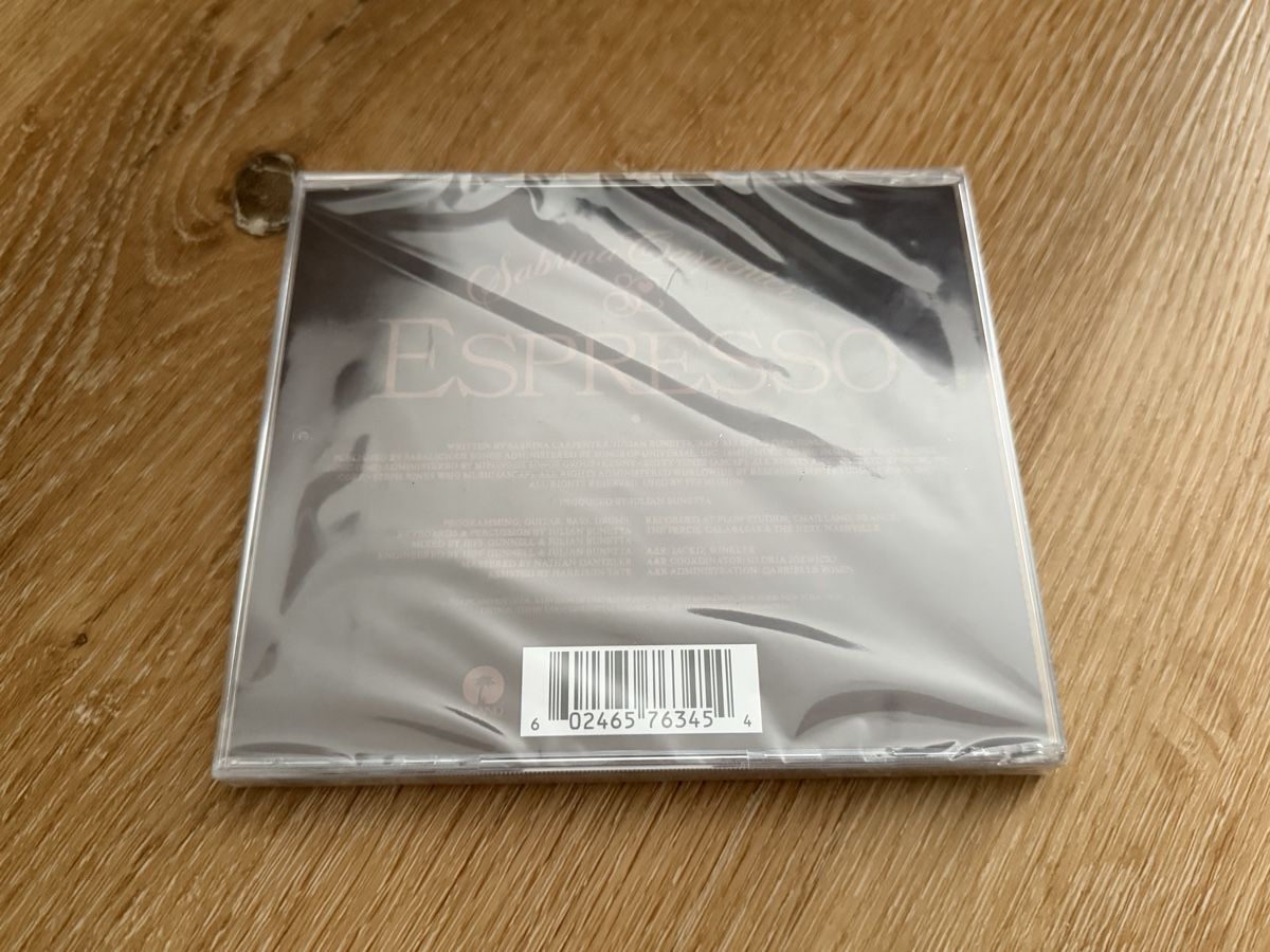 CD: Sabrina Carpenter - Espresso CD – Nuovo e nell'imballaggio originale da Ettingen venduto da robbenlos 1